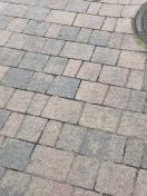 Foto: Pflastersteine am Tiefbrunnen 