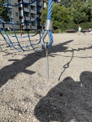 Foto: Beschädigtes Kletternetz Spielplatz 