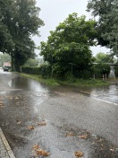 Foto: Ablauf voll Sembritzkistraße Ecke Wobering Straße  