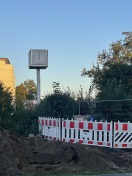 Foto: Defekte Uhr auf dem Friedenplatz 