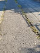 Foto: Radweg in schlechtem Zustand 