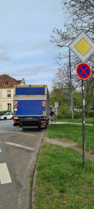 Foto: Sperrfläche Ecke Berliner Straße und  am Kanal muss erneuert werden  