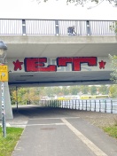 Foto: Neues Graffiti Humboldtbrücke 